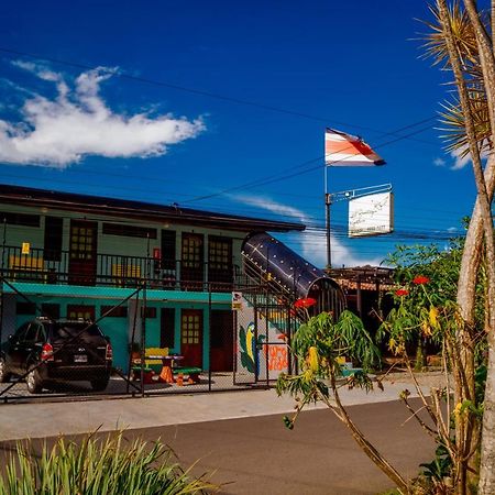 Hotel Reventazon Orosí 外观 照片