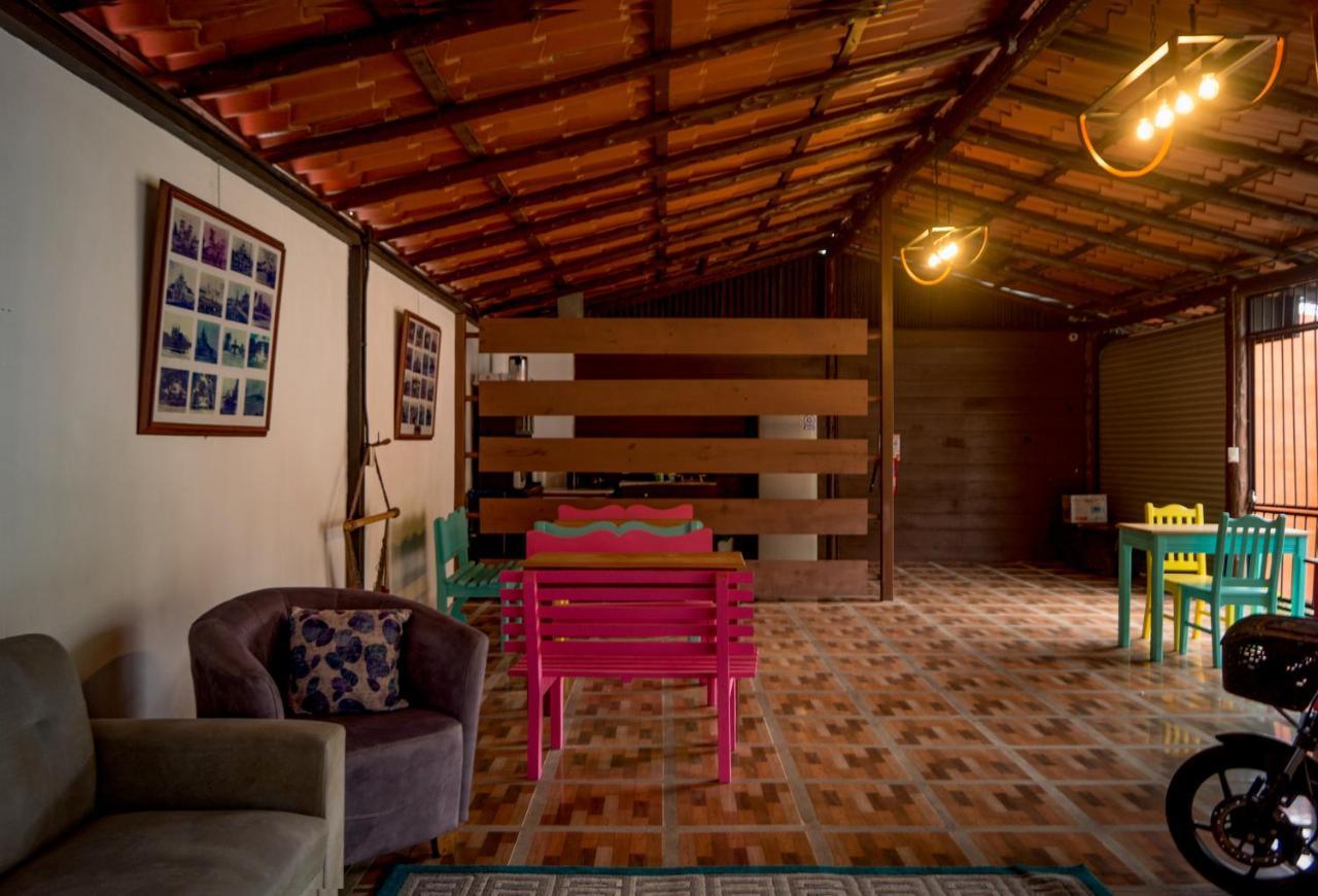 Hotel Reventazon Orosí 外观 照片
